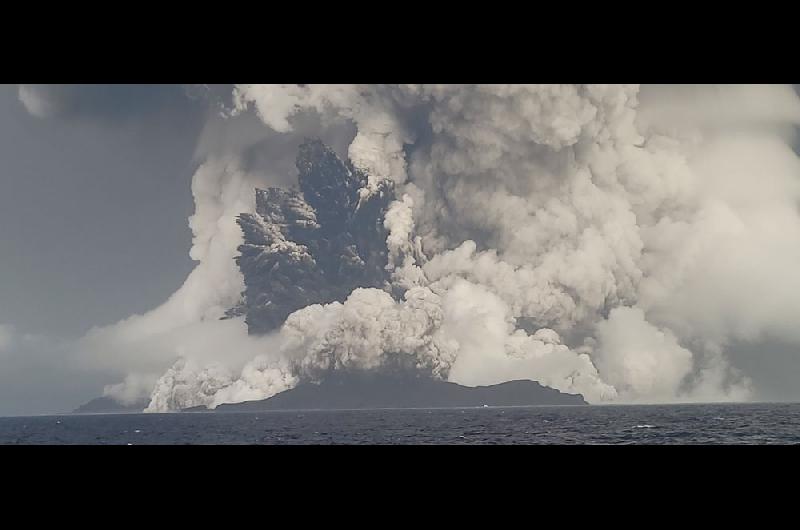 Un Tsunami Afect A Tonga Tras Una Gigantesca Erupci N Volc Nica En El