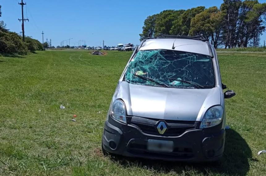 Una Madre Y Su Hijo Resultaron Heridos En Un Vuelco Sobre La Ruta