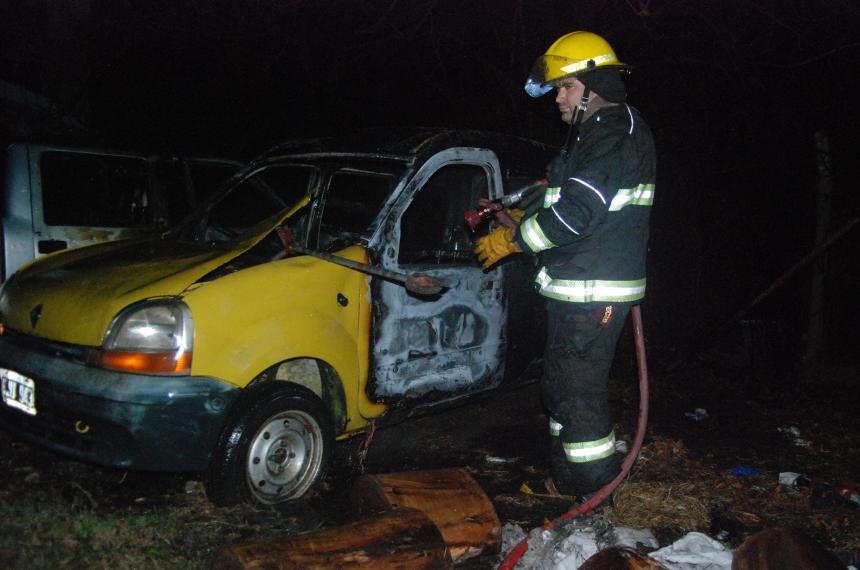 Prendieron fuego varios vehículos en General Pico El Diario de La Pampa