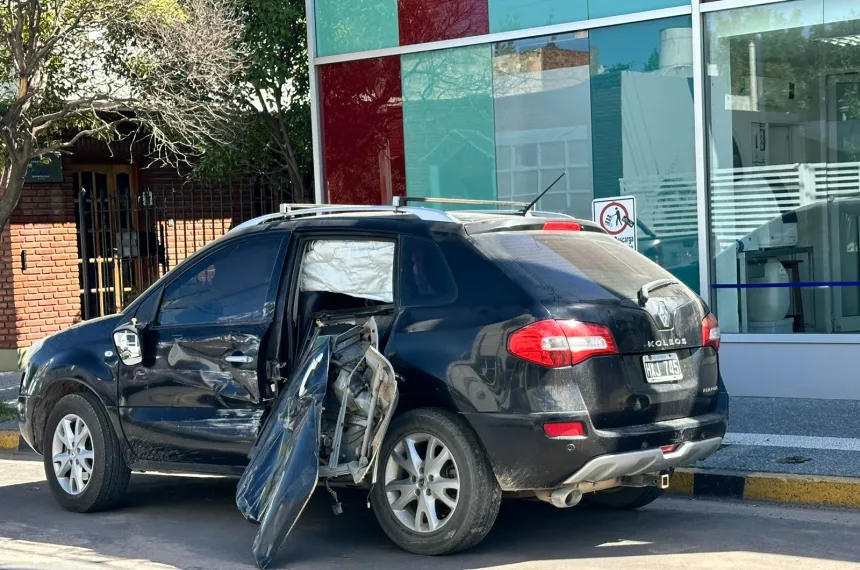 Siniestro Vial En La Esquina De Rivadavia Y Mansilla En Santa Rosa