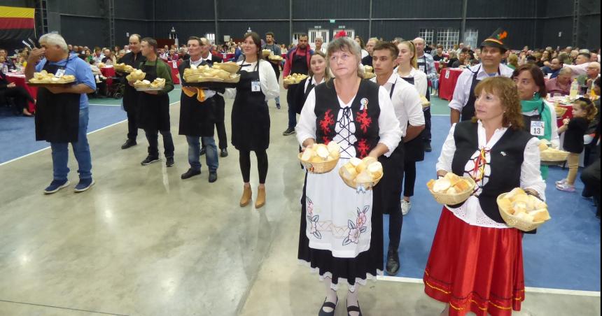 Fiesta de la Carneada- 20 antildeos de una tradicioacuten intacta en Alpachiri