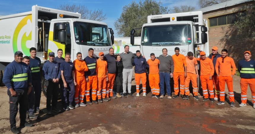 Nuevos camiones para la recoleccioacuten de residuos en Santa Rosa