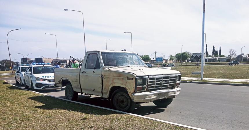 Un nintildeo se cayoacute de una camioneta en la Rotonda del Avioacuten