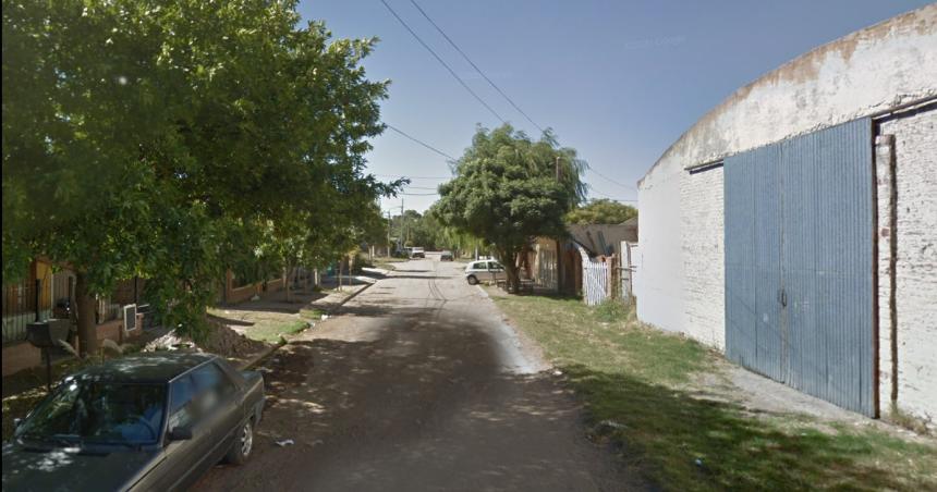 Vecinos aseguran que pagaron maacutes del 80-en-porciento- del asfalto y el tramo sigue sin pavimentar