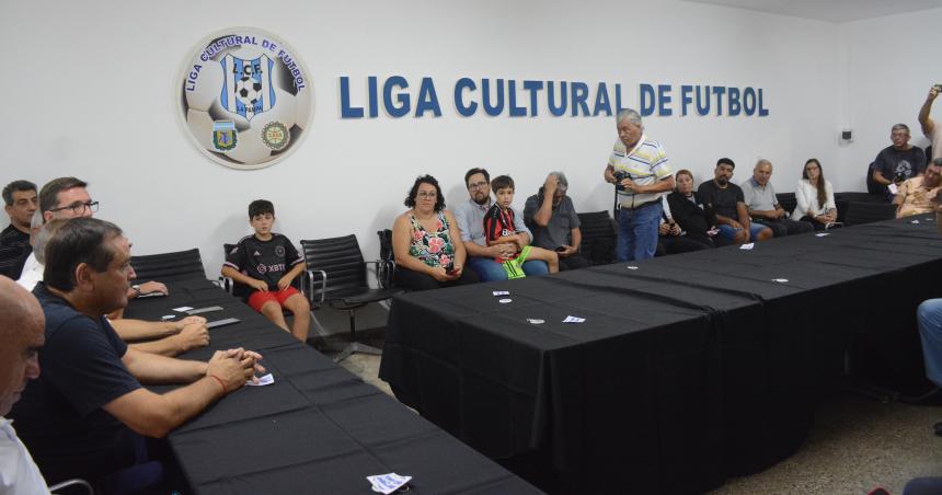 La Liga Cultural presentoacute las obras en la sede
