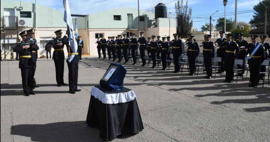 Un cadete de la Escuela de Policiacutea denuncioacute graves vejaciones