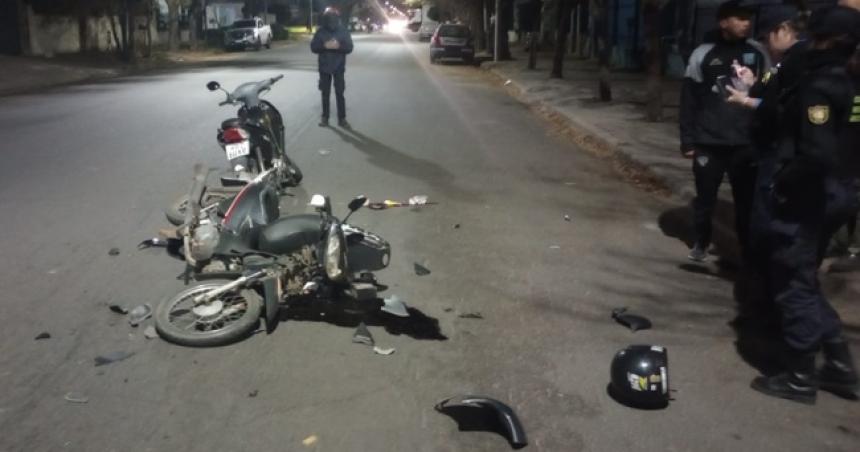 Chocaron de frente dos motos en Pico- una mujer herida quedoacute inconsciente