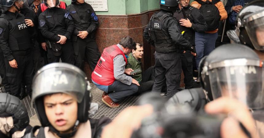 Convocan a manifestarse a Plaza de Mayo por los detenidos en el Congreso