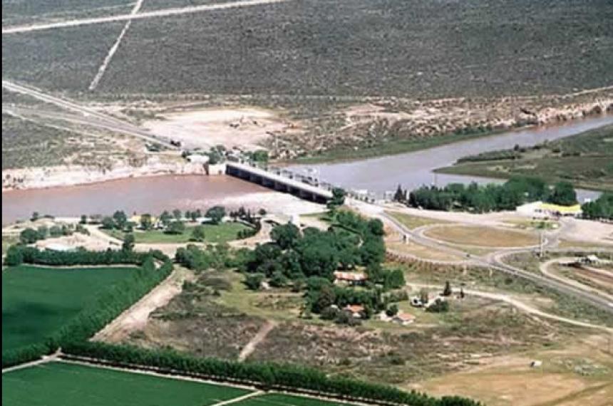 Analizan desviar el cauce del Riacuteo Colorado para evitar desbordes en 25 de Mayo