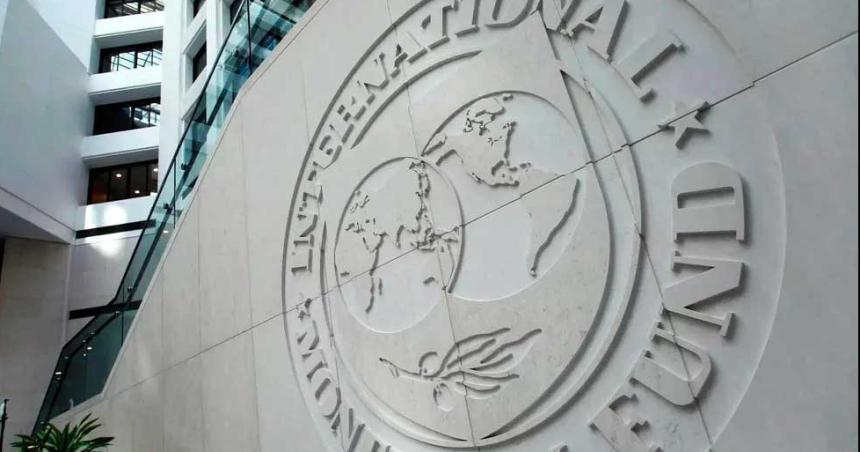 El FMI salioacute a respaldar las medidas anunciadas por Caputo y Bausili