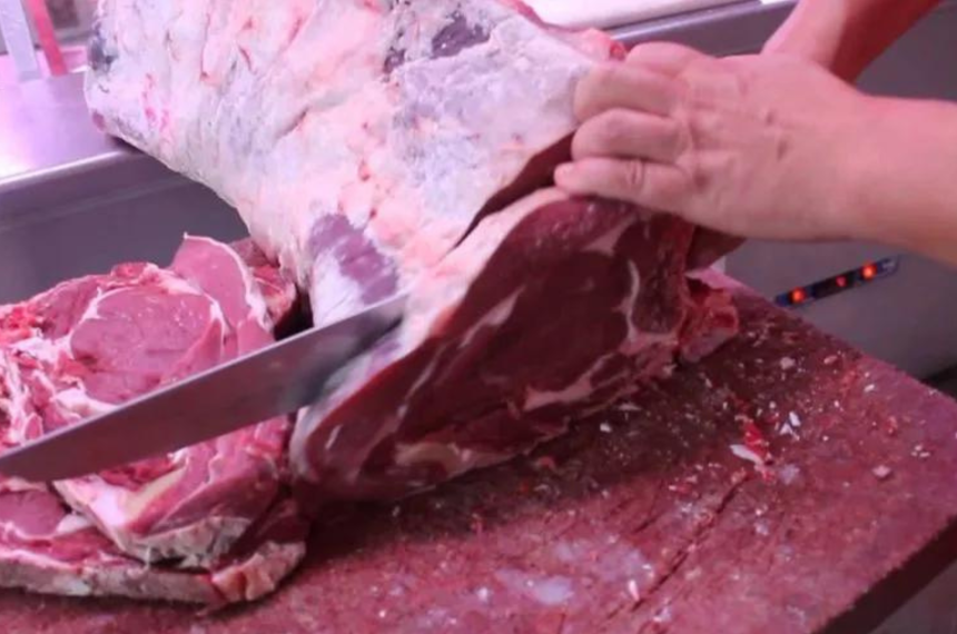 El consumo de carne en Argentina registroacute la mayor caiacuteda de los uacuteltimos cien antildeos