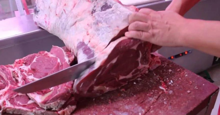 El consumo de carne en Argentina registroacute la mayor caiacuteda de los uacuteltimos cien antildeos