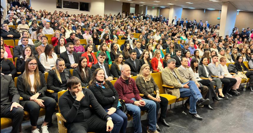 UNLPam- en medio de restricciones presupuestarias celebran un nuevo acto colacioacuten de grado y posgrado