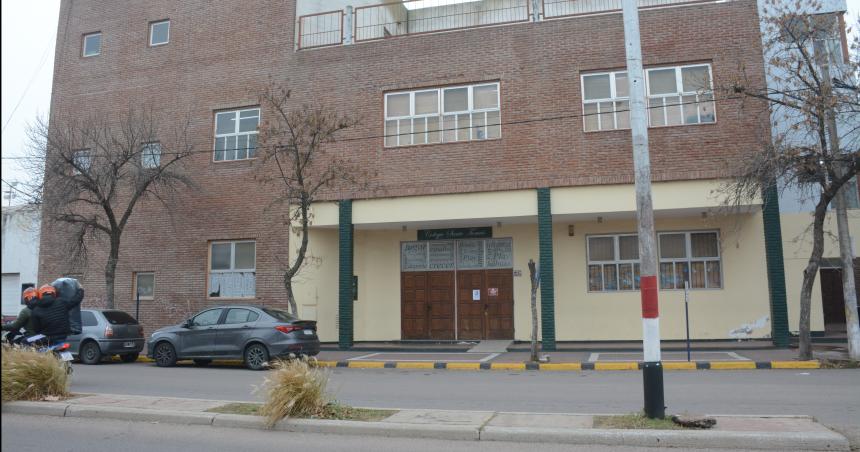 Educacioacuten emplazoacute a la Fundacioacuten del Colegio Santo Tomaacutes