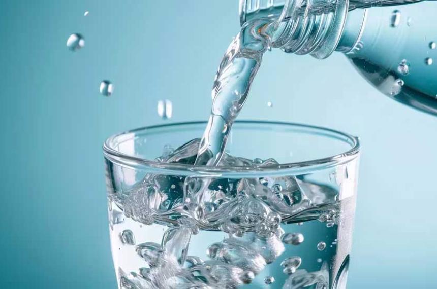 Invierno e hidratacioacuten- iquestpor queacute es importante beber agua en eacutepocas de friacuteo