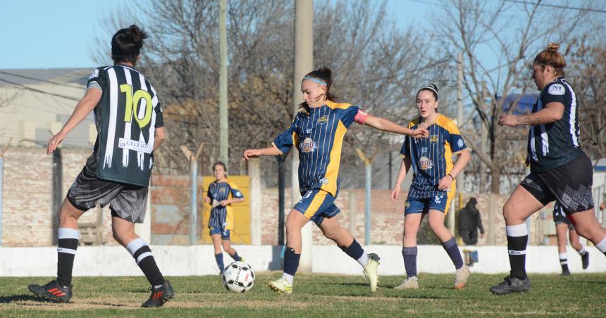 Fuacutetbol femenino- All Boys festejoacute en el claacutesico 