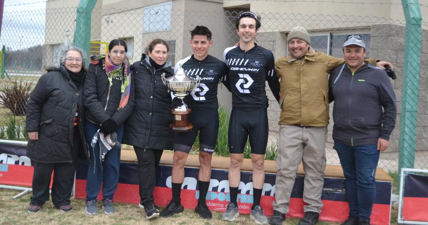 Lorenzo Diacuteaz tiene la Copa Heacutector Barrientos