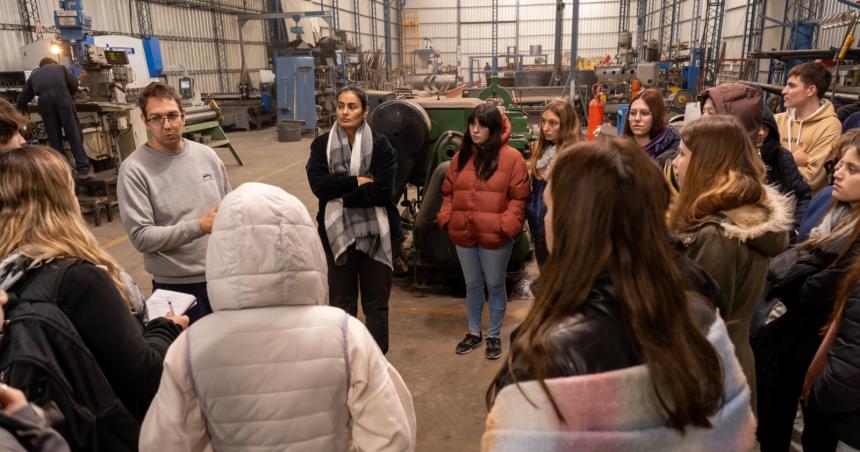 Alumnos secundarios visitaron parques industriales en Santa Rosa y Pico