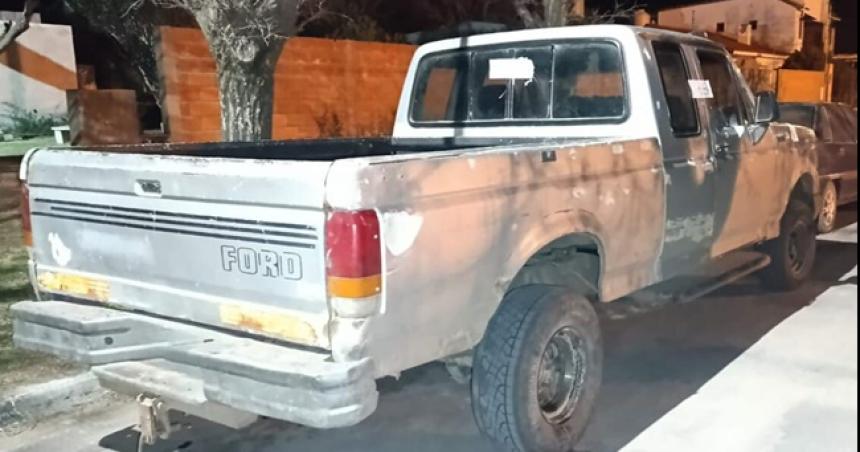 Cuatro furtivos intentaron escapar de la policiacutea y fueron detenidos 