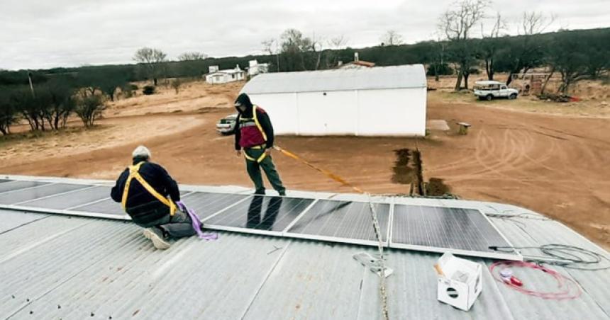 Instalan el Sistema Solar Fotovoltaico en Parque Luro