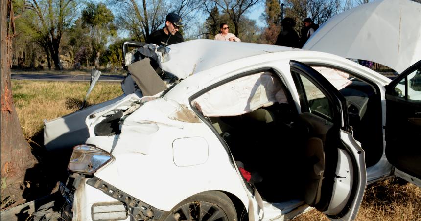 El funcionario y el chofer accidentados en la Ruta 5 siguen estables