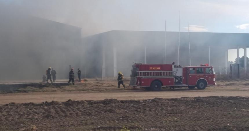 Adolescentes habriacutean ocasionado el incendio del galpoacuten en Trebolares