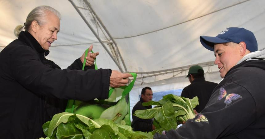 Saacutebado de ofertas imbatibles en el Mercado Municipal 