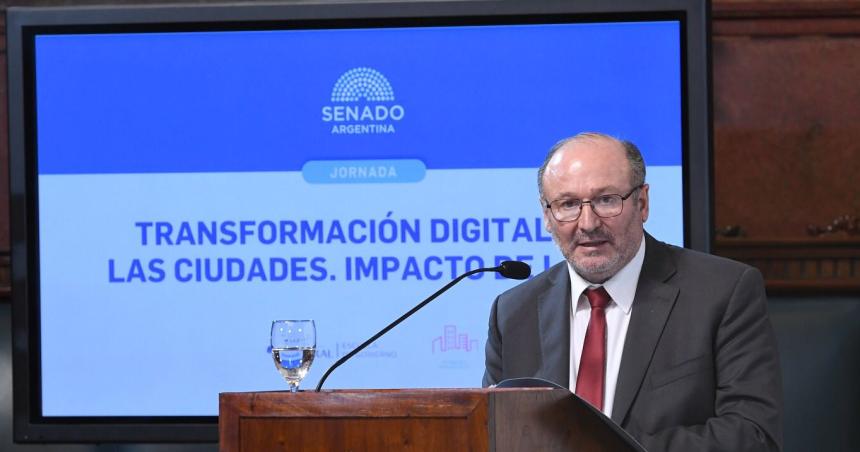 Kroneberger impulsoacute en el Senado una Jornada sobre Inteligencia Artificial con referentes de gobiernos locales de todo el paiacutes