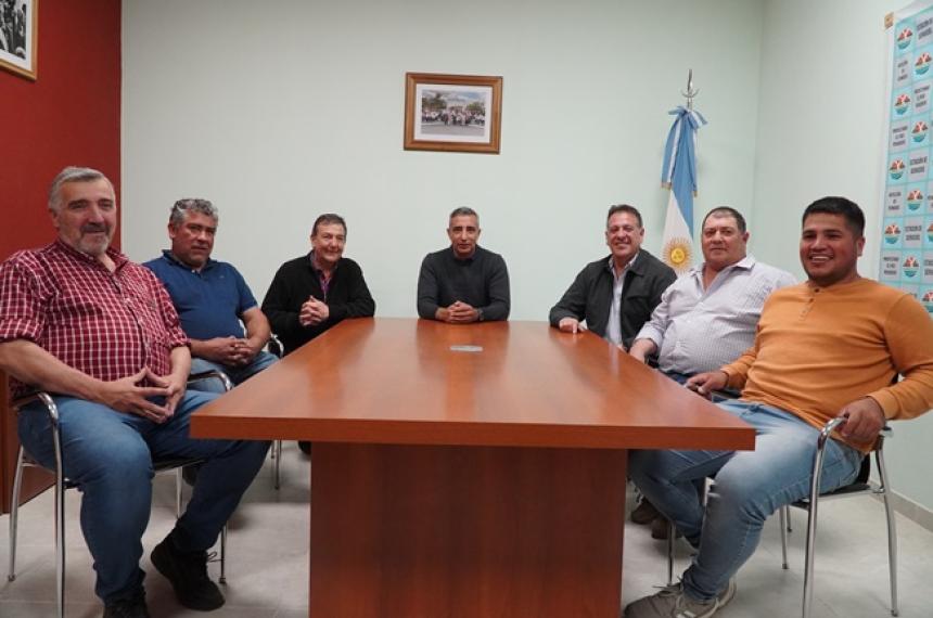 Siete municipios del oeste se unieron para poner en produccioacuten manantiales de La Humada y Pueleacuten