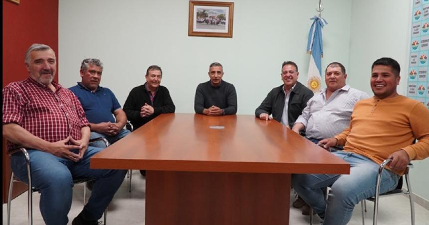 Siete municipios del oeste se unieron para poner en produccioacuten manantiales de La Humada y Pueleacuten