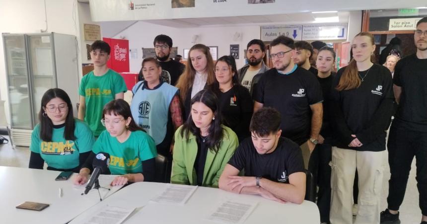 Estudiantes de la Universidad ya confiesan su miedo en la era Milei