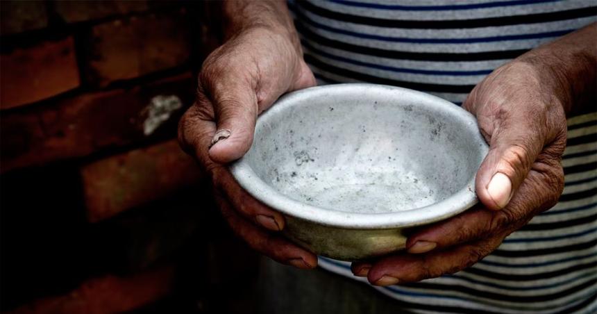 Durante agosto una familia tipo necesitoacute maacutes de 930000 para no ser pobre en Argentina