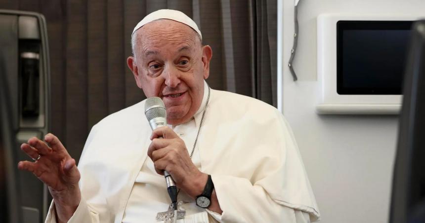 El Papa advirtioacute que todaviacutea no decidioacute si visitaraacute la Argentina