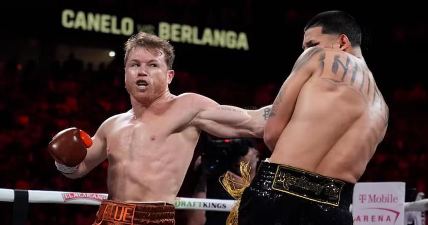 Canelo Aacutelvarez le ganoacute a Berlanga y se mantiene como el rey de los supermedianos