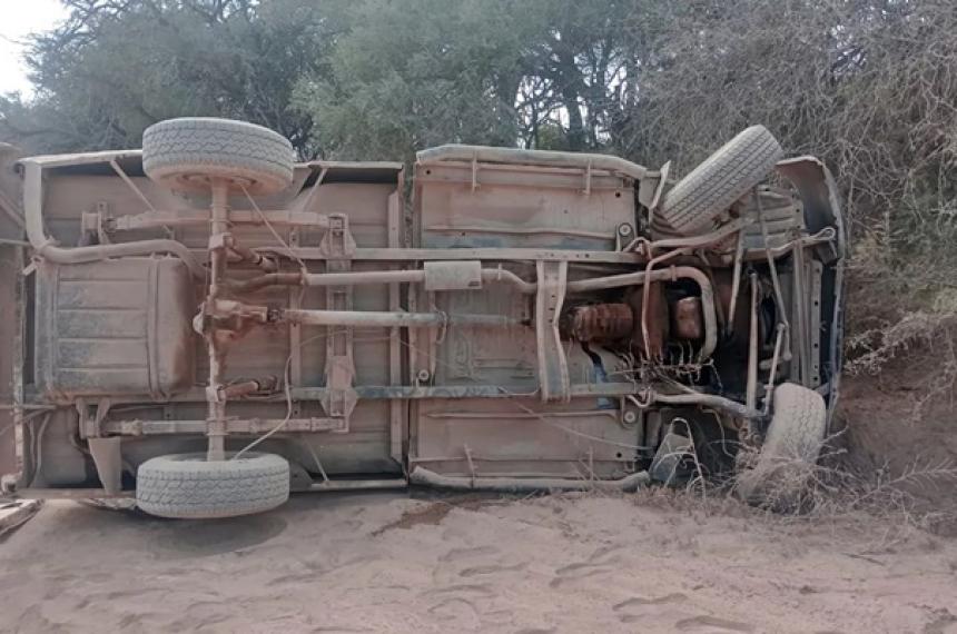 Volcoacute una camioneta sobre la Ruta Provincial 9