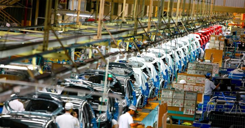 La actividad industrial lleva 14 meses consecutivos en baja- acumula una caiacuteda de 128-en-porciento- en 2024