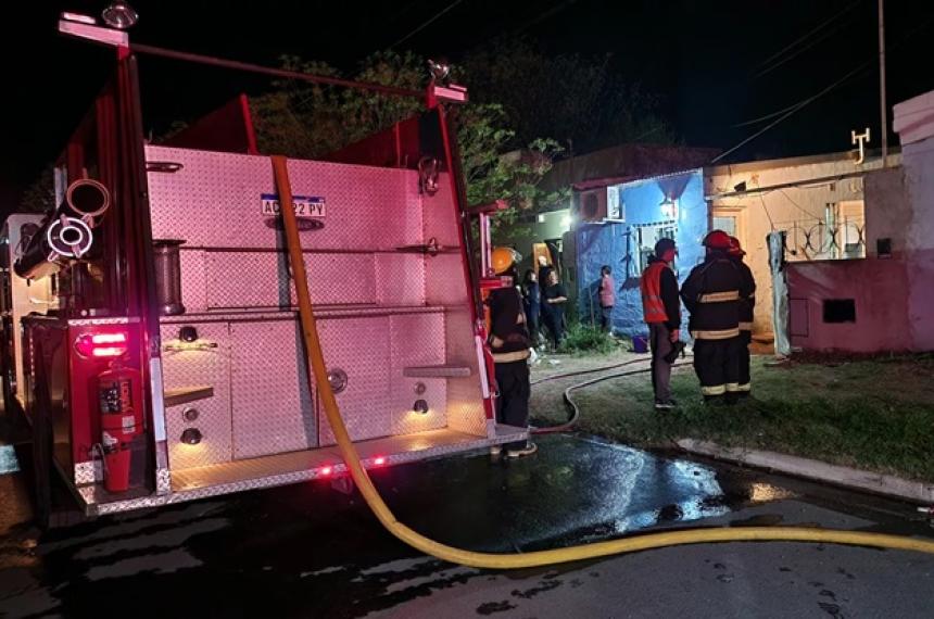 Bomberos de Pico controlaron un incendio en un departamento