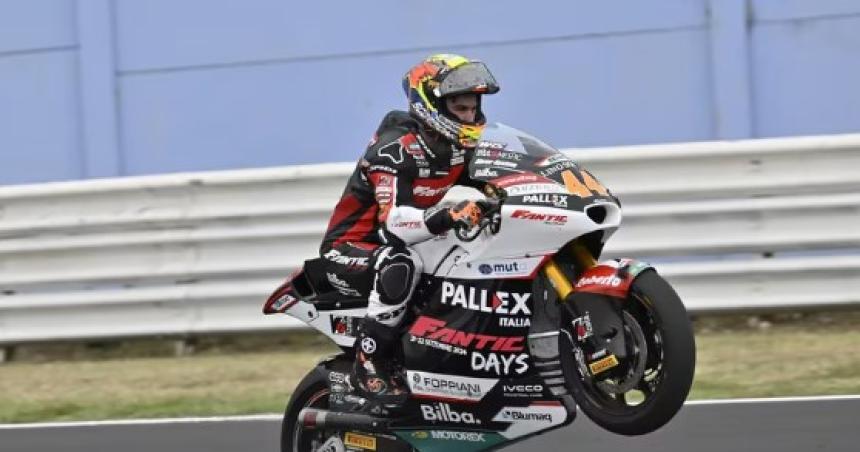 Aroacuten Canet vuela por la pole en Moto2 Aacutengel Piqueras saldraacute tercero en Moto3