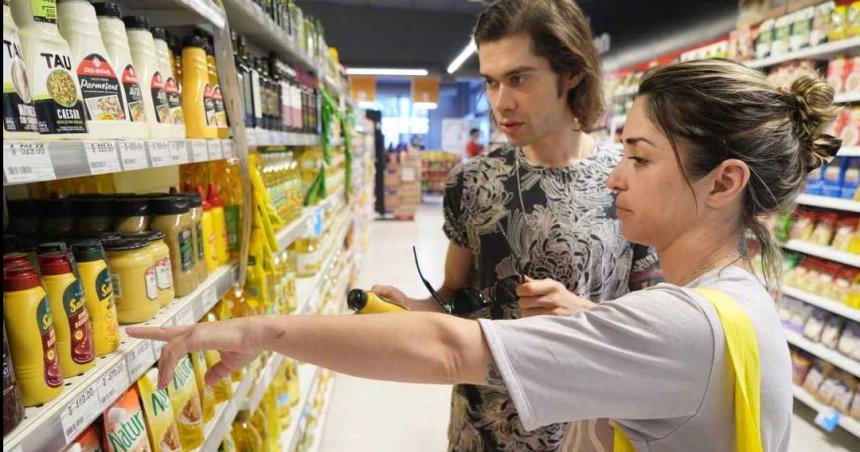 Las ventas en los supermercados en julio se mantuvieron por debajo de las de 2023