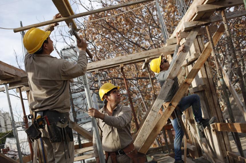 El gobierno reglamentoacute la flexibilizacioacuten laboral en la Ley Bases