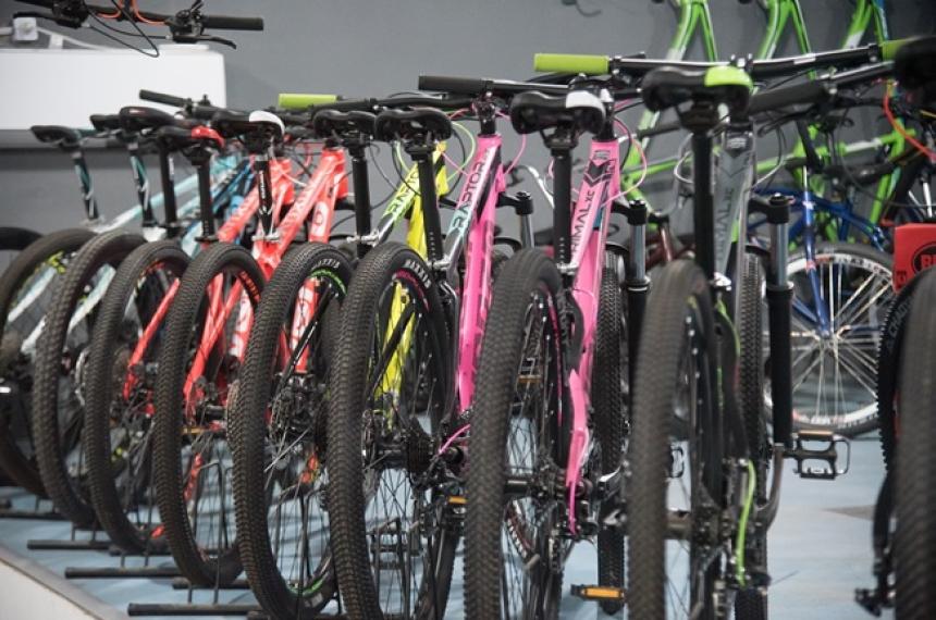 Quiso comprar bicicletas por redes sociales y la estafaron en casi 600000 pesos