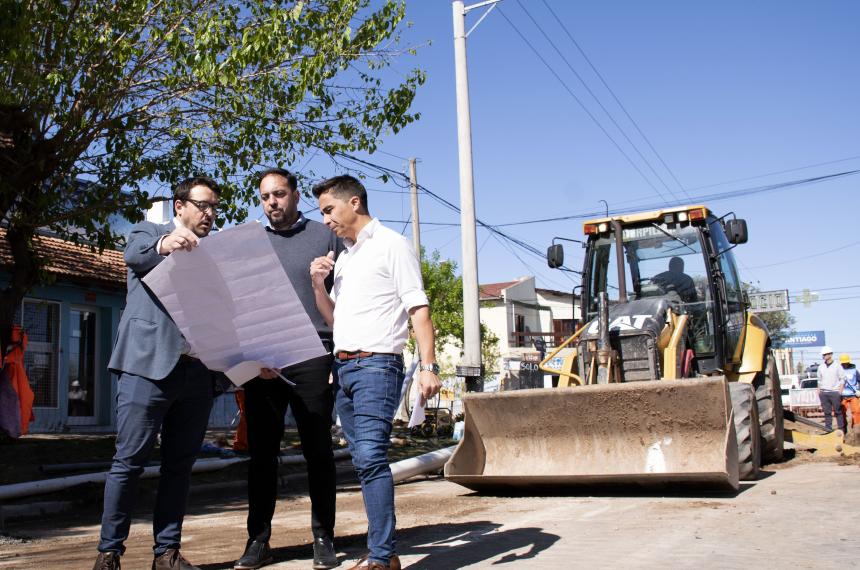 Intervencioacuten de Gobierno provincial en importantes obras de saneamiento y pavimentacioacuten para Santa Rosa