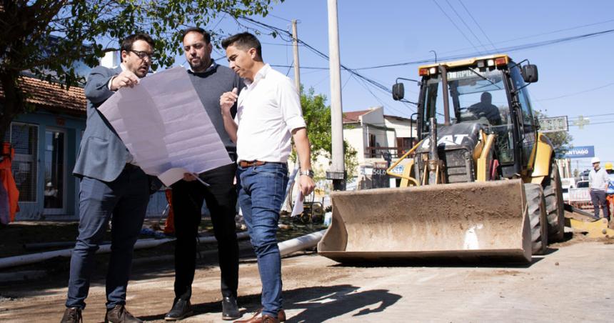 Intronati y Di Naacutepoli recorrieron la obra del corredor de la Ameghino