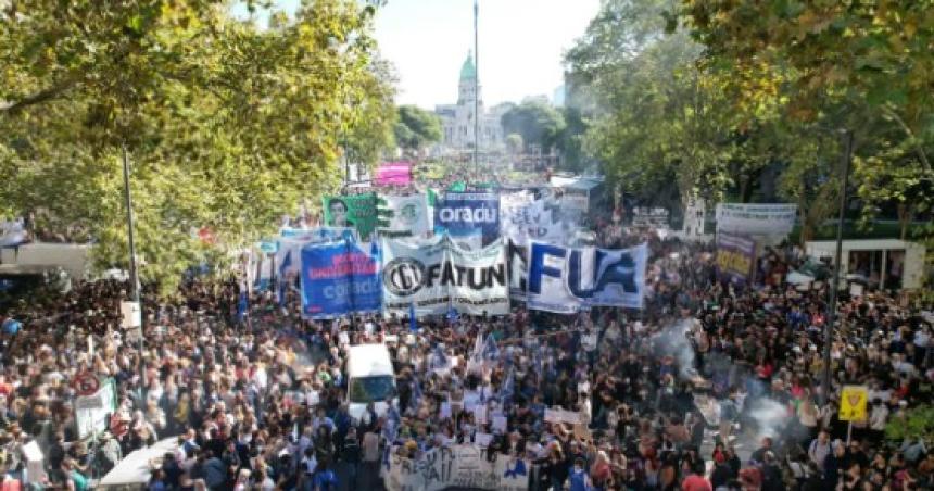 El Gobierno subioacute la tensioacuten y apuntoacute a las universidades antes de la marcha