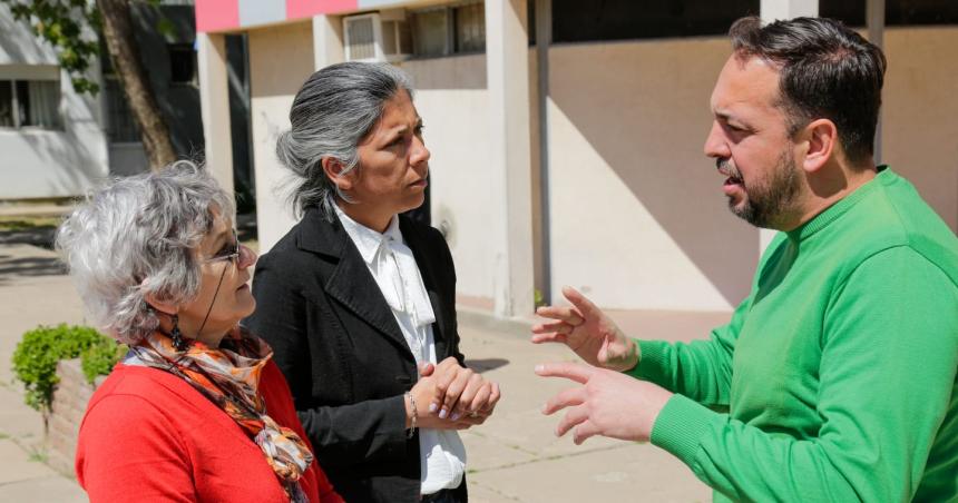 Di Naacutepoli en barrio Butaloacute- Soluciones concretas y presencia activa en cada barrio