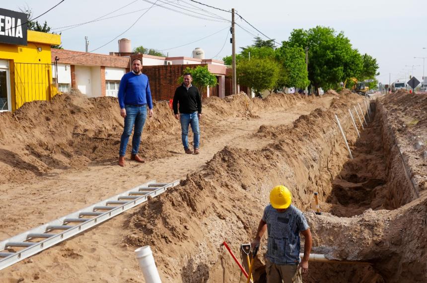 Di Napoli recorrioacute obras de saneamiento que se ejecutan en la ciudad