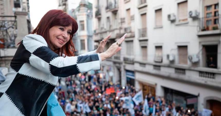 Cristina Kirchner se lanzoacute como candidata a presidir el PJ Nacional y pidioacute la unidad del peronismo