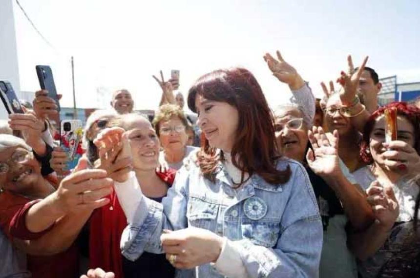 Cristina Kirchner empezoacute la campantildea para el PJ y habloacute de un programa de gobierno