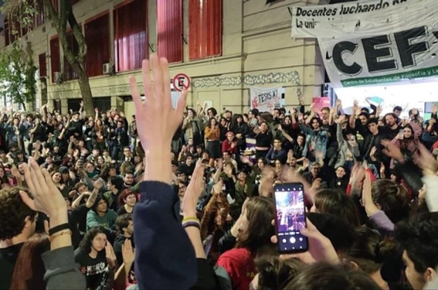 Doce universidades fueron tomadas en repudio al veto por la ley de Financiamiento Universitario