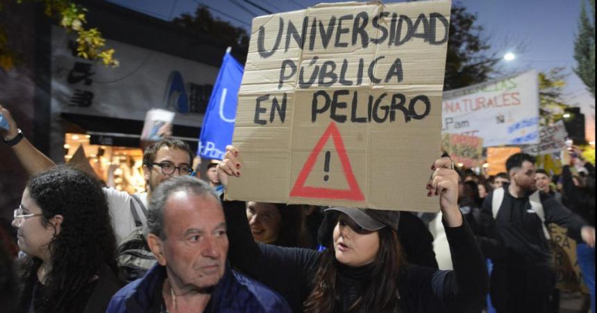 La docencia universitaria local haraacute paro durante toda la semana